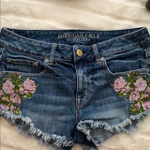 american eagle floral embroidered jean shorts